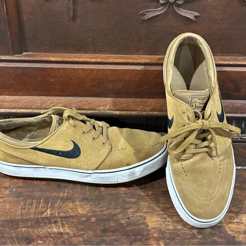 Stefan Janoski Nike Men's Tan Sneakers